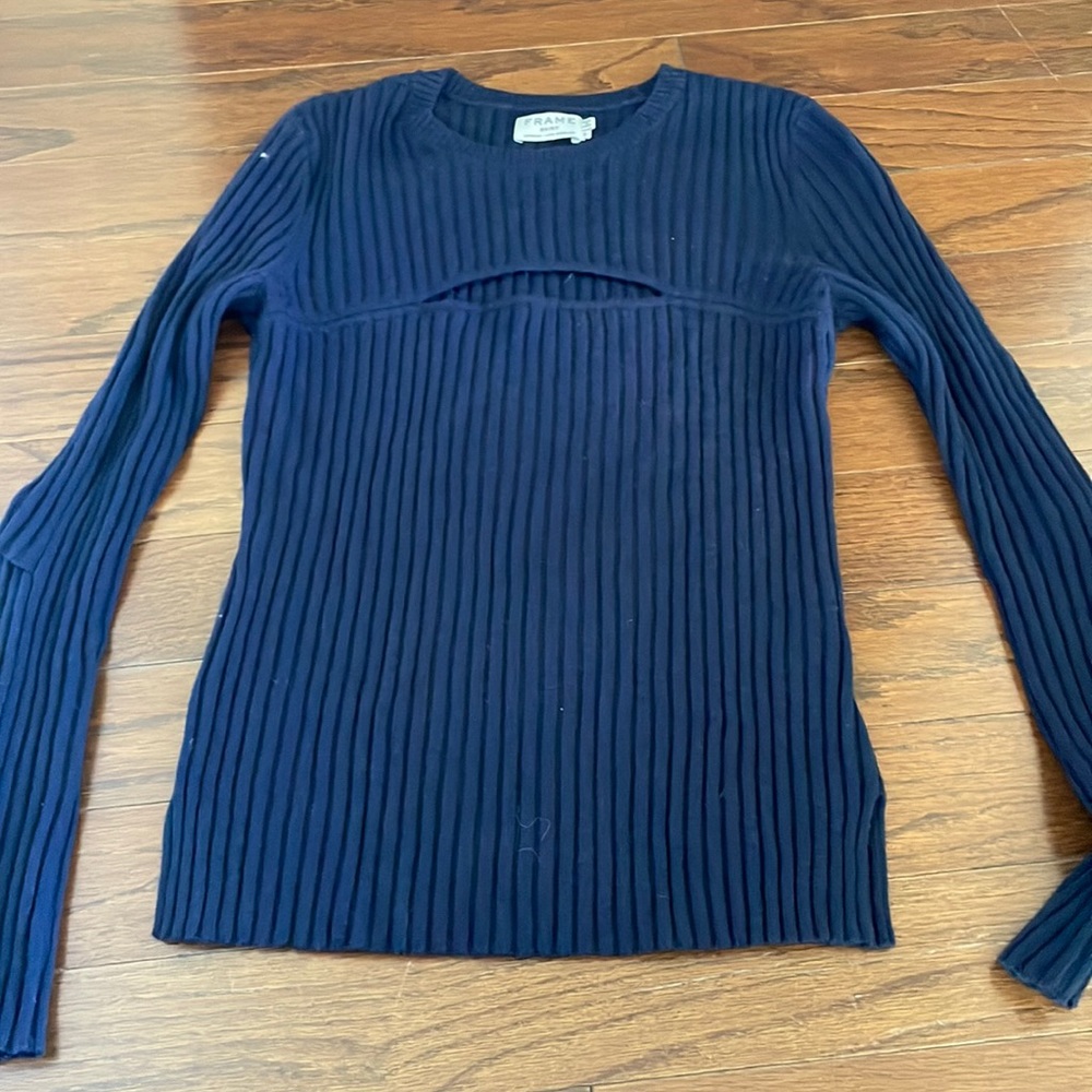 Frame shirt size small